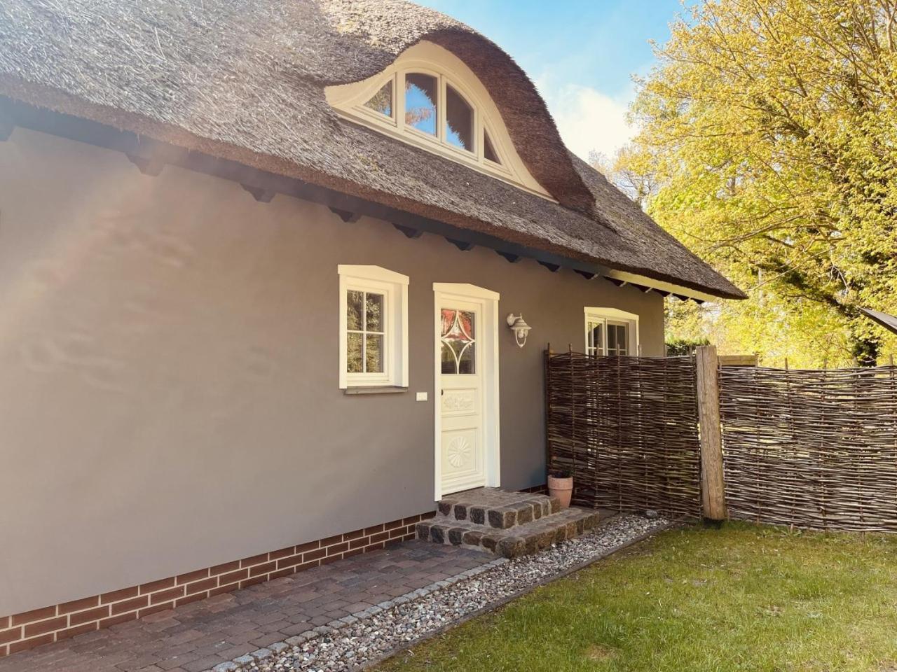 Ferienwohnung Lasse In ヴィーク エクステリア 写真